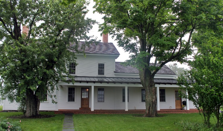 1840 Farmhouse - Pickell Architecture